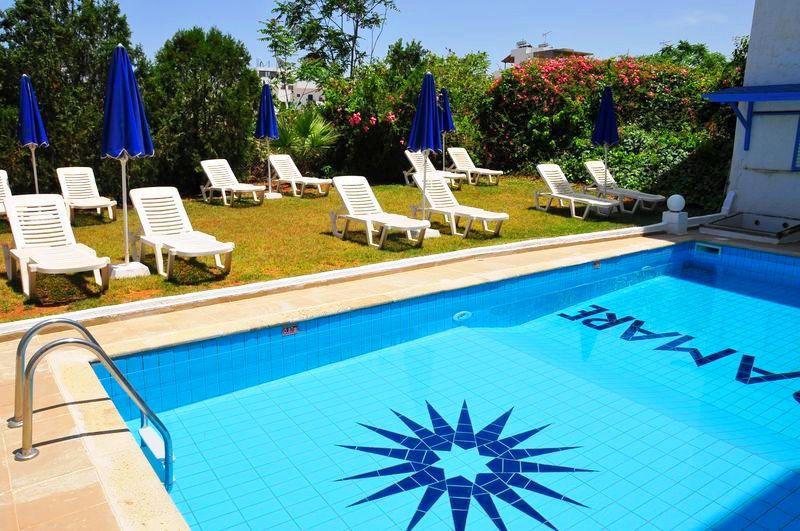 Pollis Hotel Hersonissos  Bagian luar foto