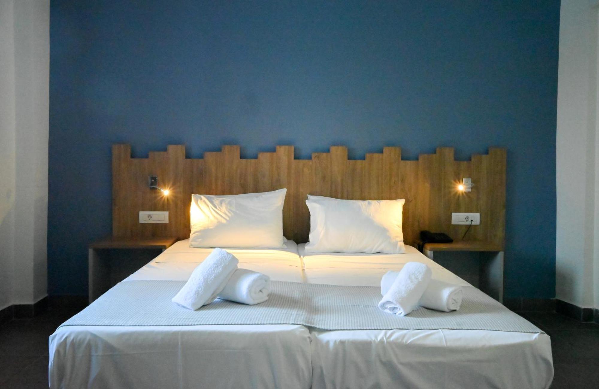 Pollis Hotel Hersonissos  Bagian luar foto