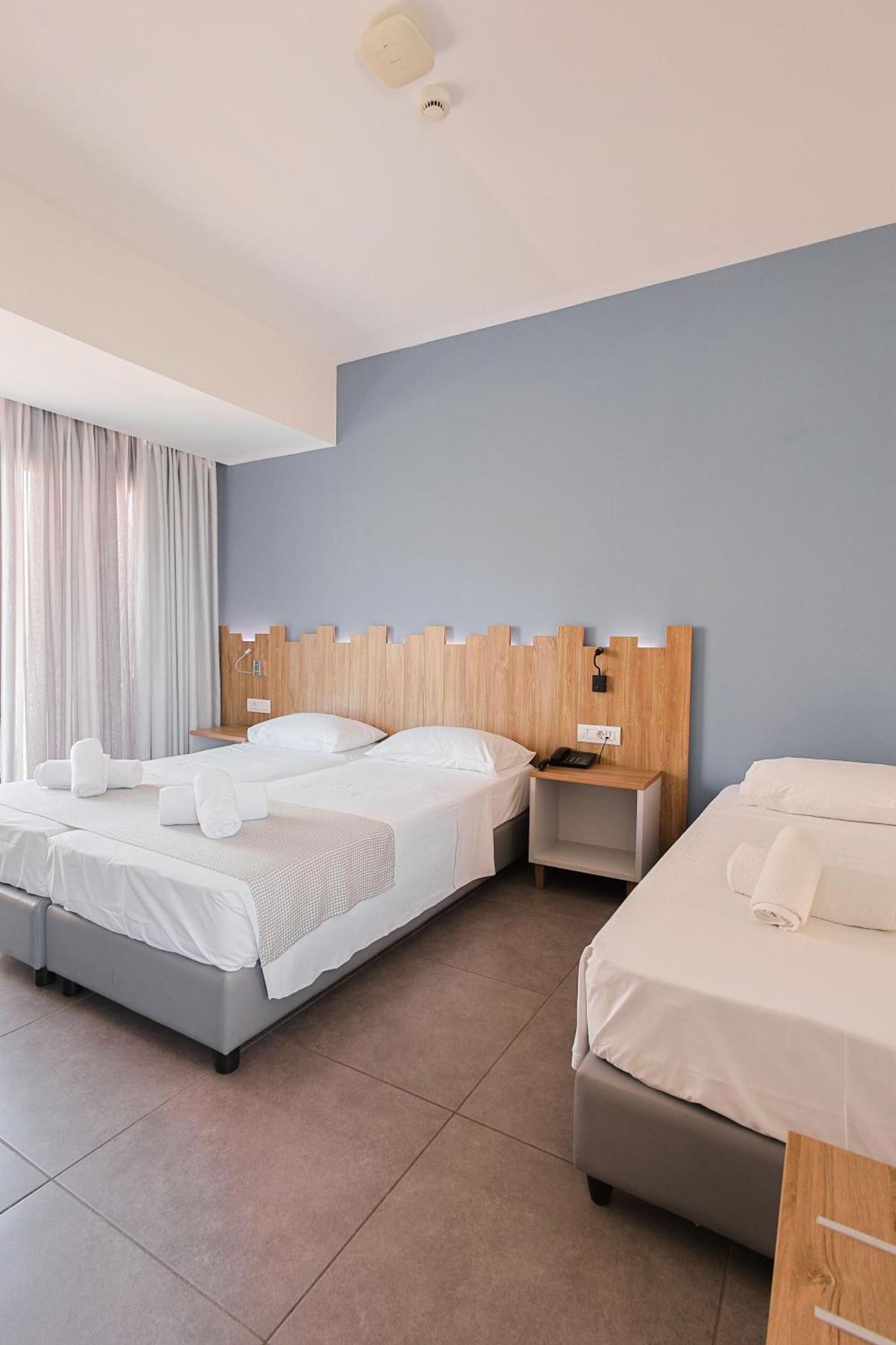 Pollis Hotel Hersonissos  Bagian luar foto