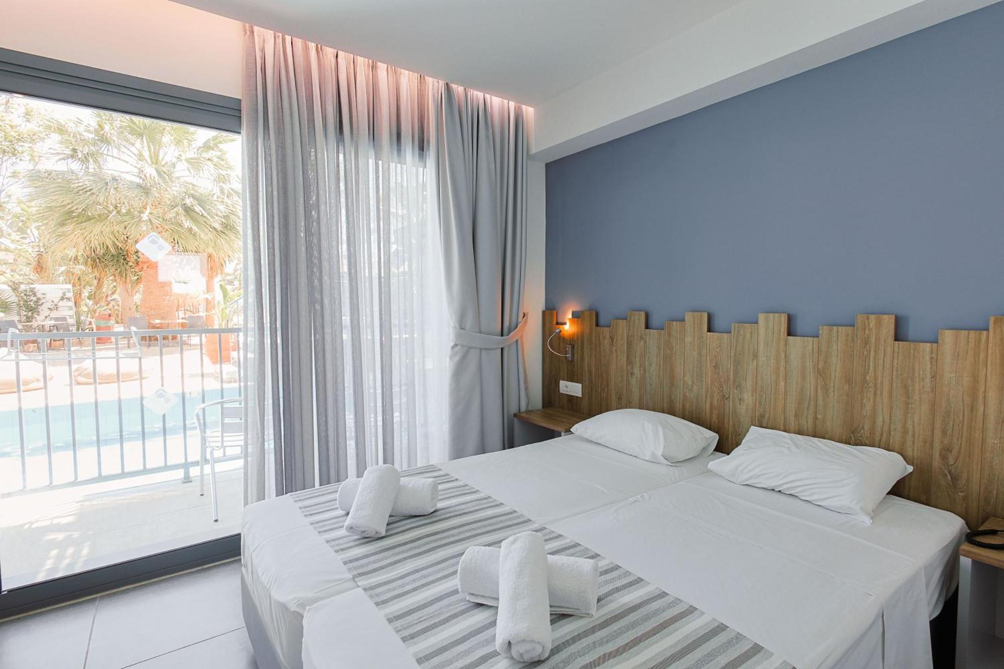 Pollis Hotel Hersonissos  Bagian luar foto