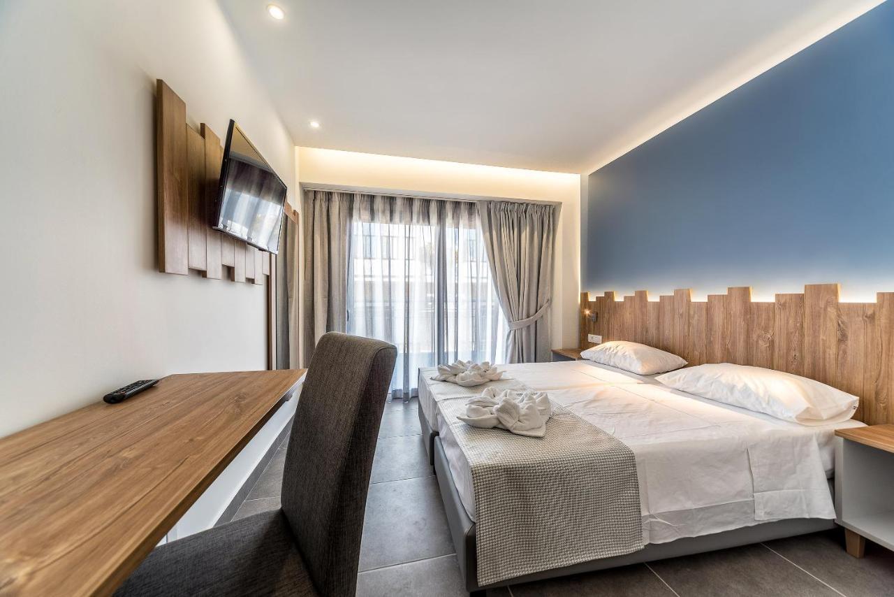 Pollis Hotel Hersonissos  Bagian luar foto