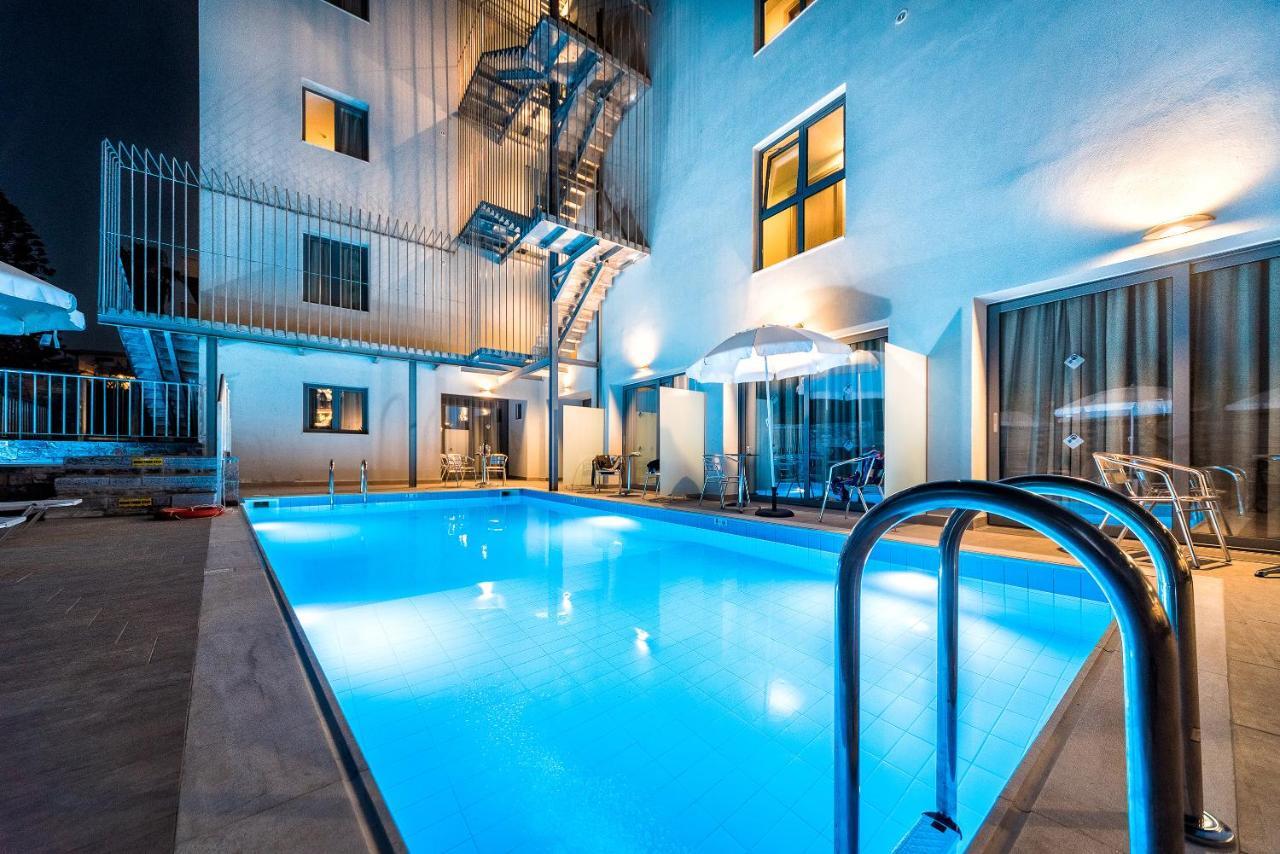 Pollis Hotel Hersonissos  Bagian luar foto
